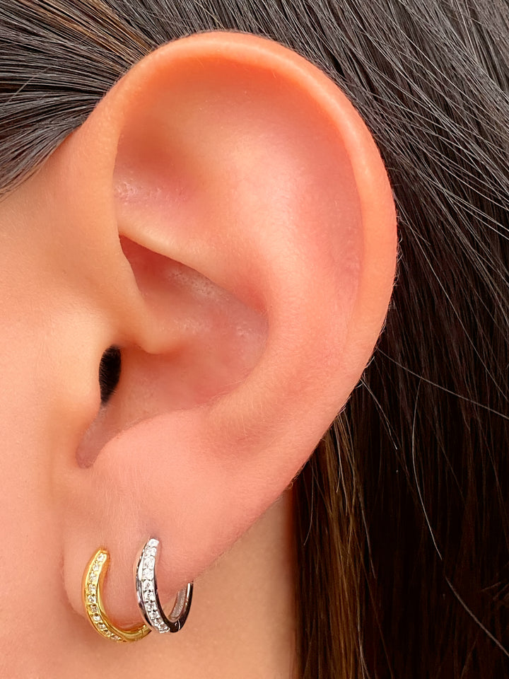 Arracada Mitad Lisa y Zirconias