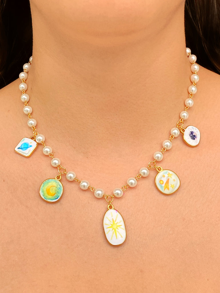 Collar Perlitas Con Dije Esmaltados