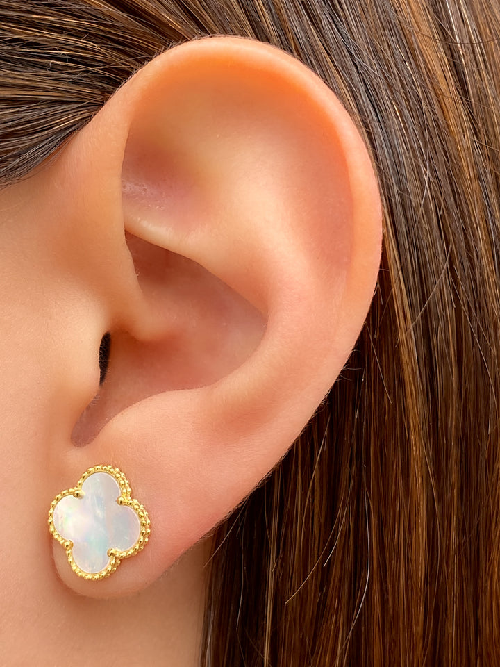 Par Arete Trébol Con Madre Perla