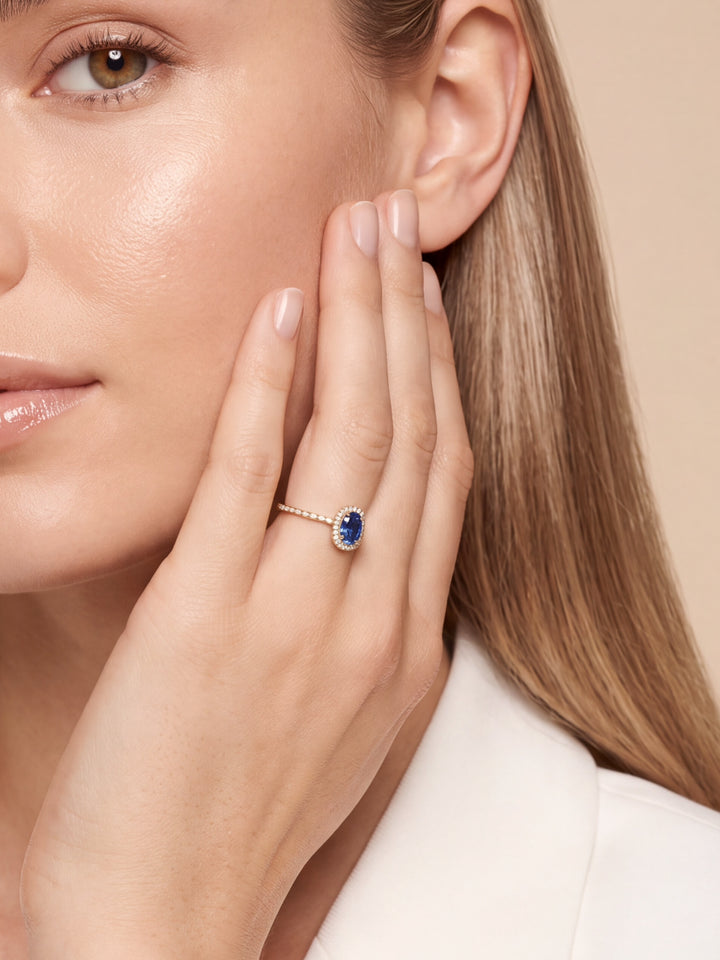Anillo Ovalo Con Zirconia Azul
