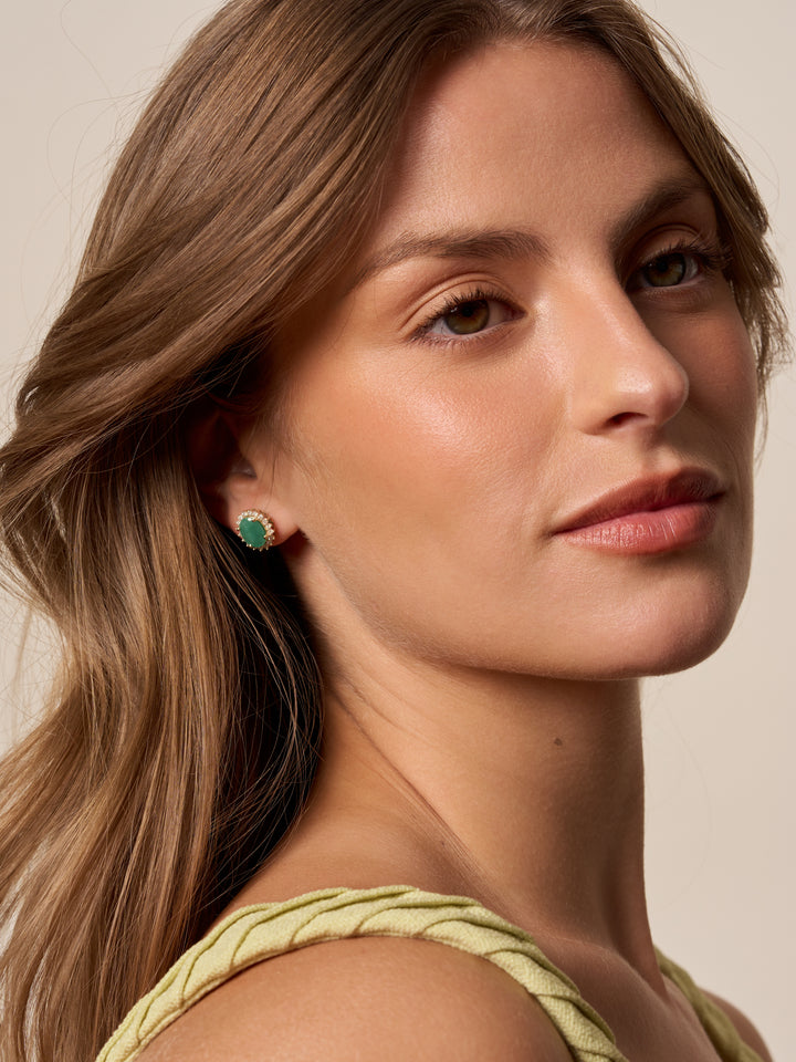 Par Arete Esmeralda Corte Ovalo Con Halo De Diamantes 3.8 CTTW