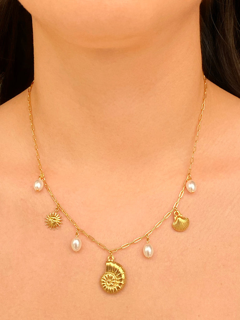 Collar Eslabones Con Caracol, Concha y Perlas