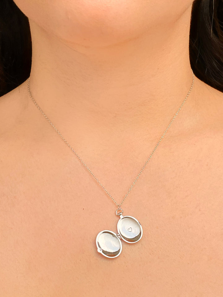 Collar Dije Relicario Ovalado