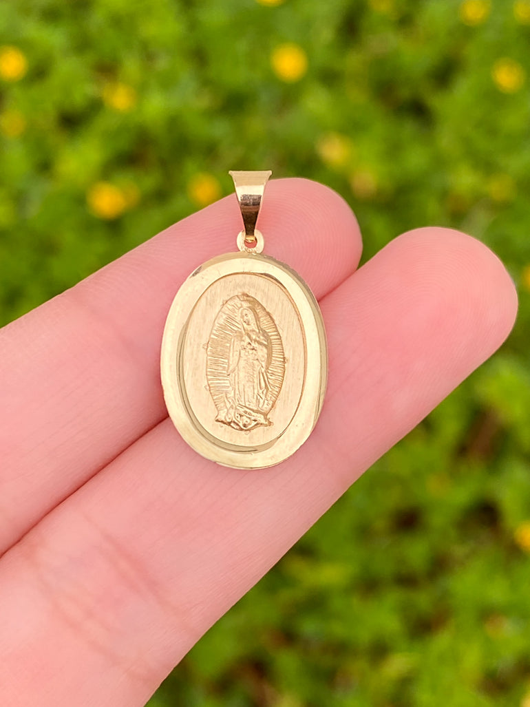 Dije Virgen Ovalada 20 mm Oro 14k