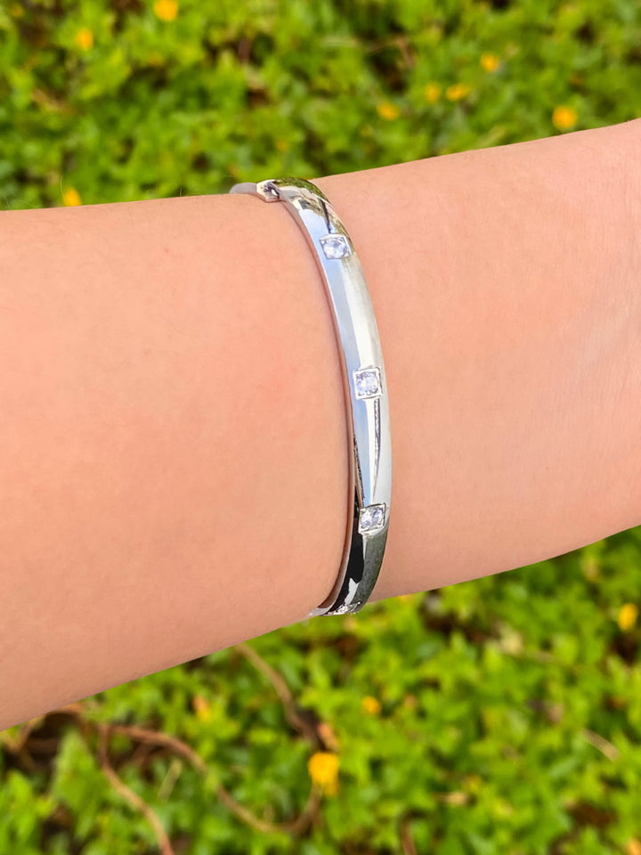 Brazalete Plateado Zirconias Cuadradas