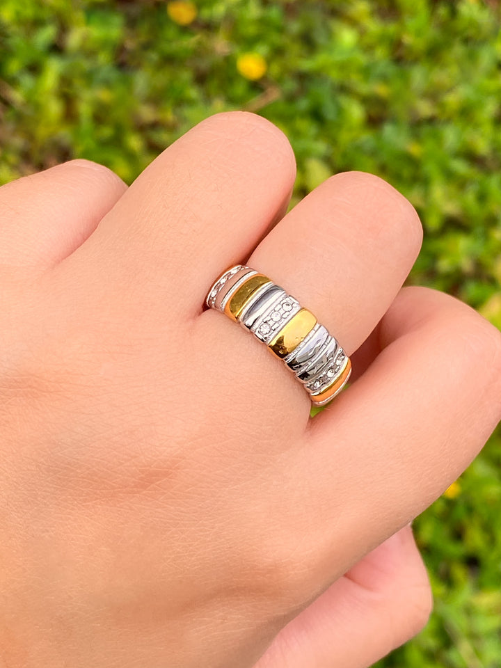 Anillo Combinado Lineas Con Zirconia