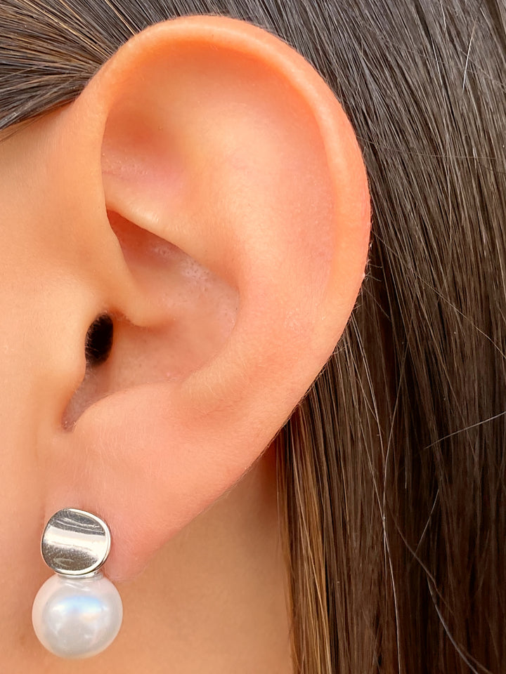 Par Arete Ovalo Liso Con Perlita