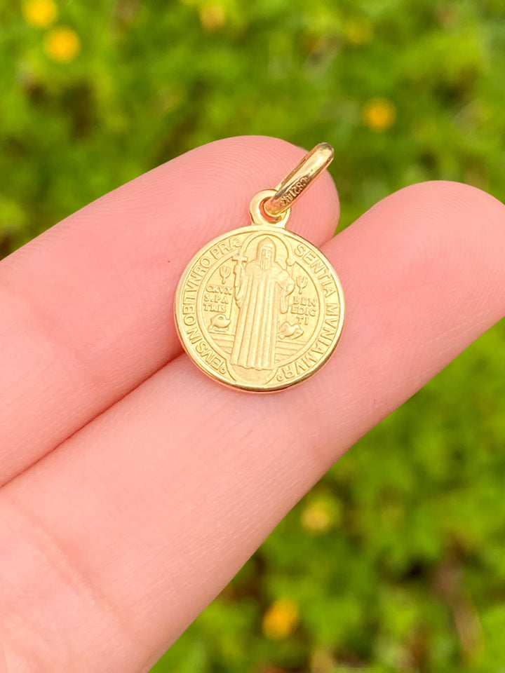 Dije Redondo San Benito 15 mm Oro 14k