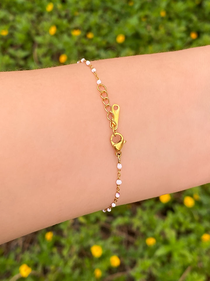 Pulsera Con Bolitas Blancas Con Conchas Colgantes