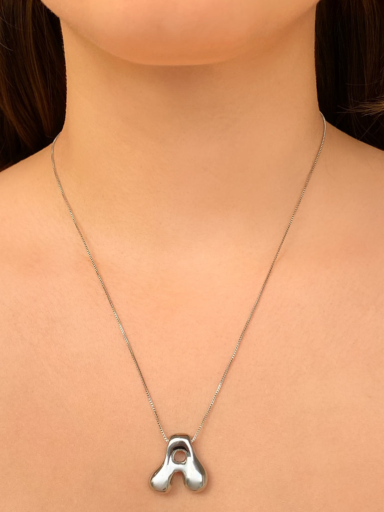 Collar Inicial Bubble Plateado