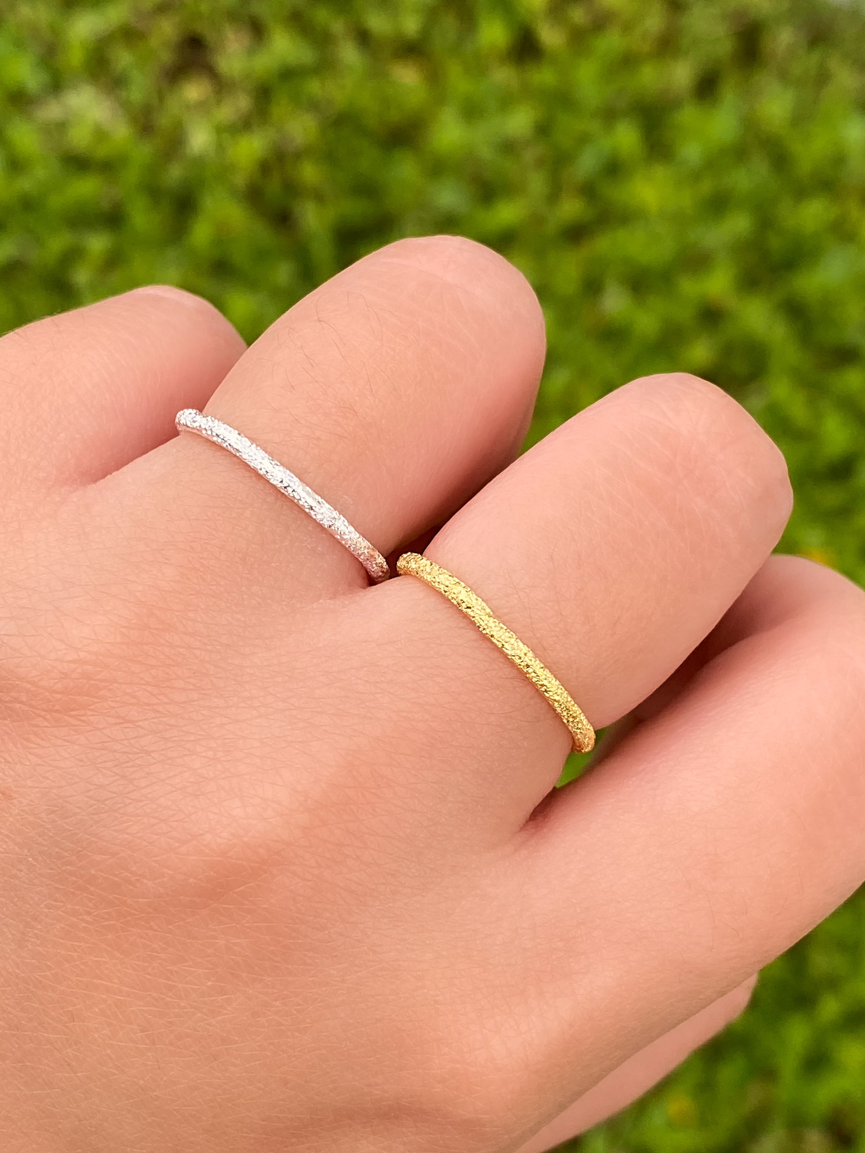 Anillo Delgado Mate Brilloso LORENZA