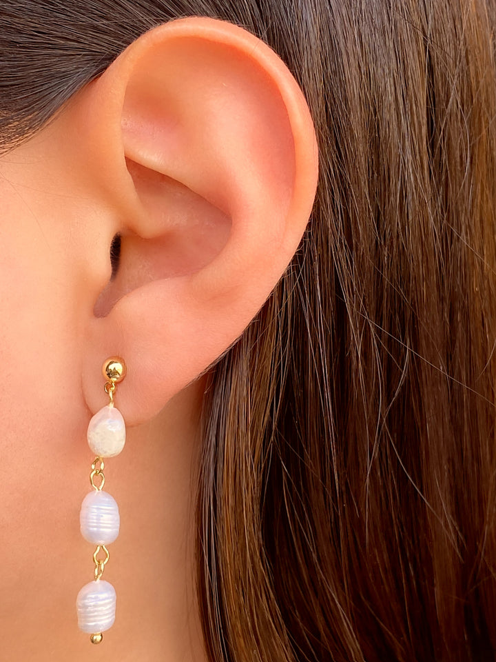 Par Arete Tira Triple Perlita