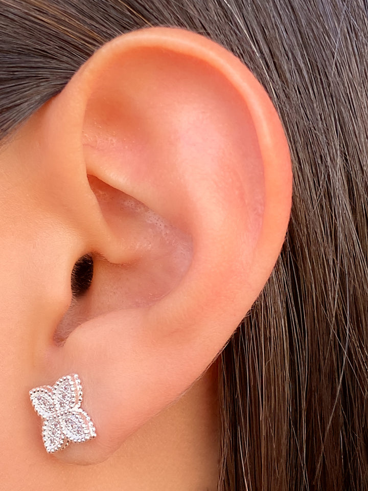 Par Arete Flor Cuatro Petalos Con Zirconia