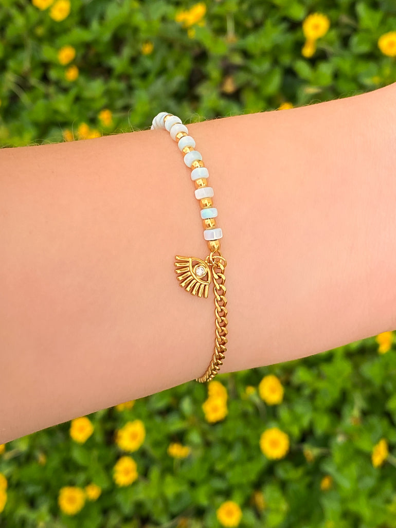 Pulsera Mitad Cadena y Piedras Con Dije Ojo