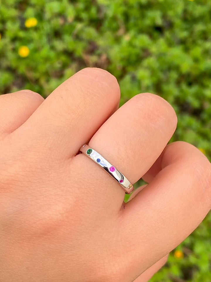 Anillo Plateado Zirconias Rainbow