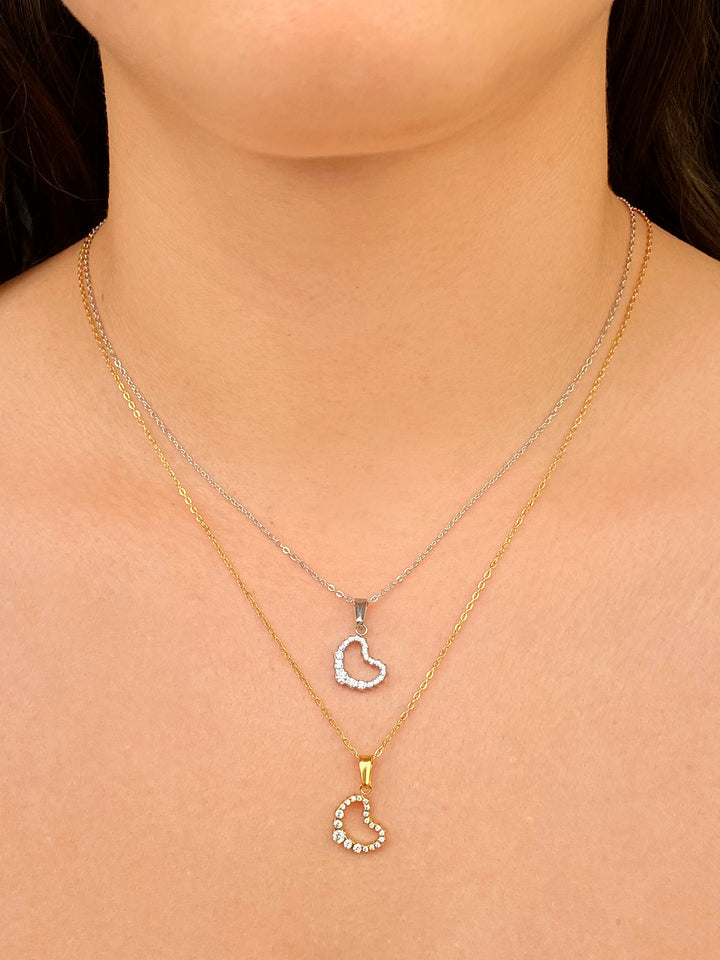 Collar Con Dije Contorno Corazon Zirconias