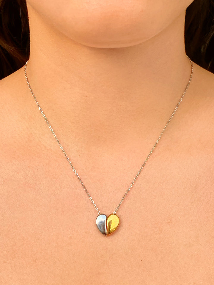 Collar Con Corazon Combinado