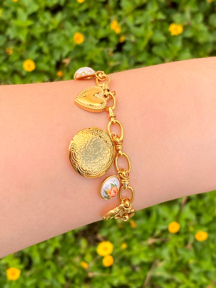 Pulsera Relicario Redondo Con Corazon