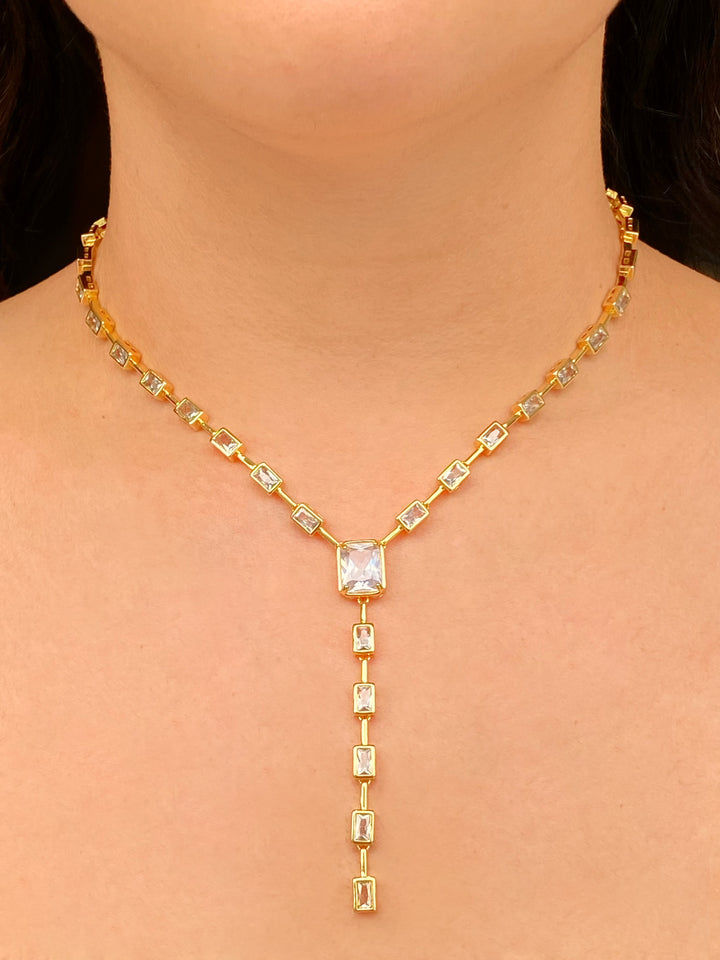 Collar Corbatin Con Baguettes Zirconias