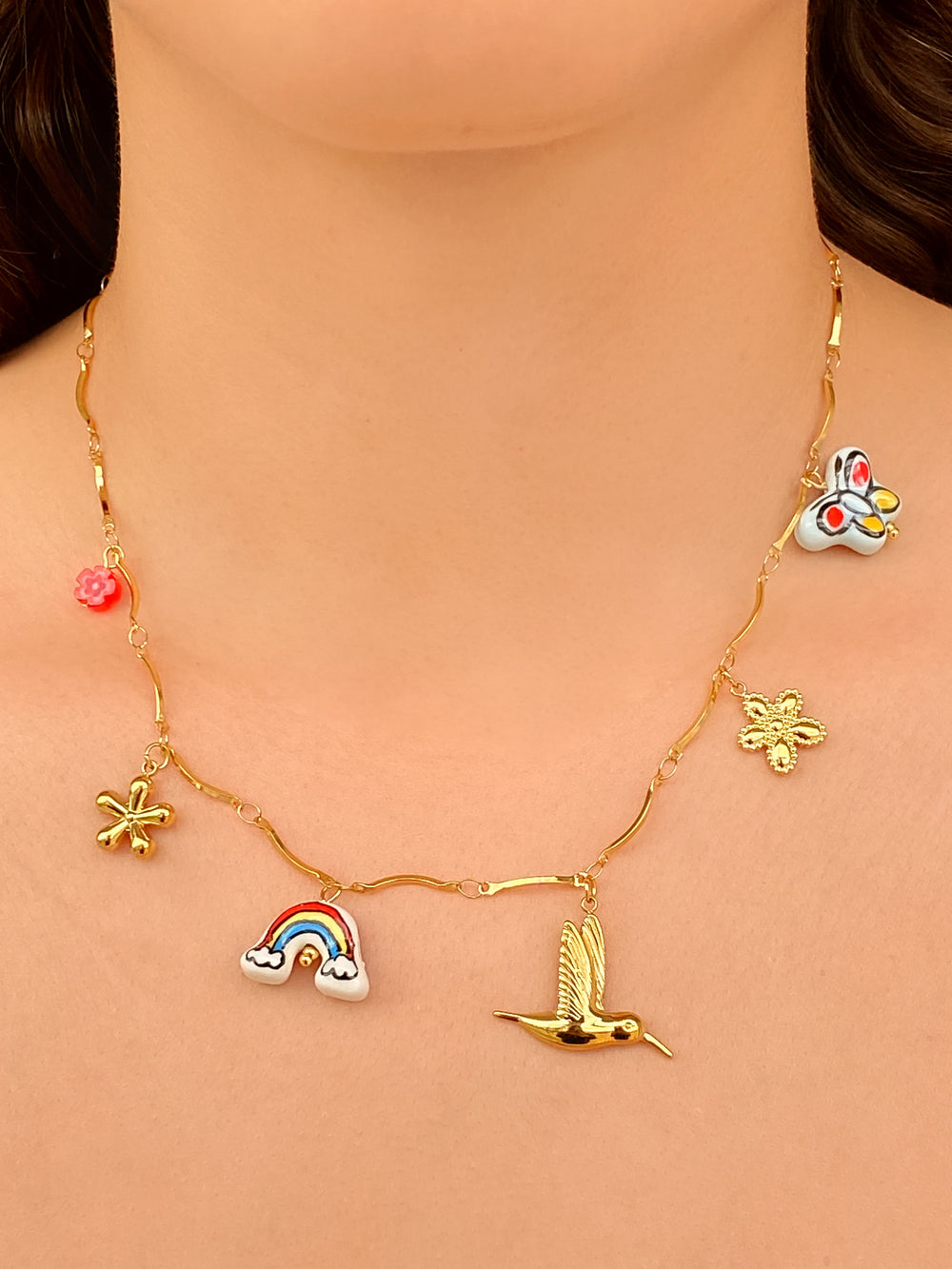Collar Con Dijes Pajaro, Arcoiris y Flores