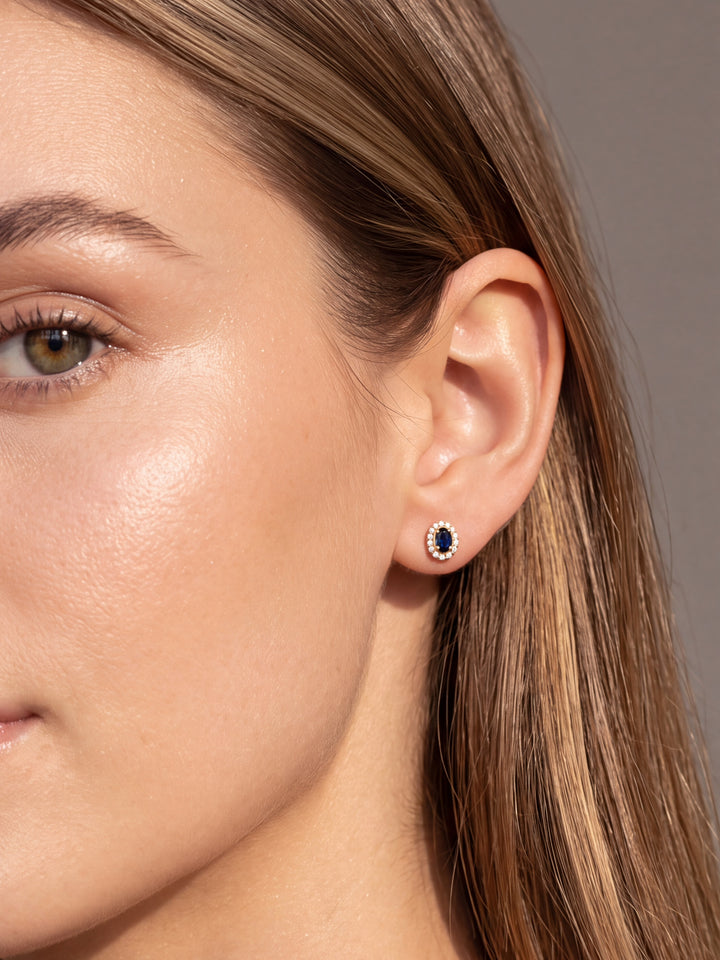 Par Arete Mini Zafiro Corte Oval Con Halo De Diamantes 0.24 CTTW