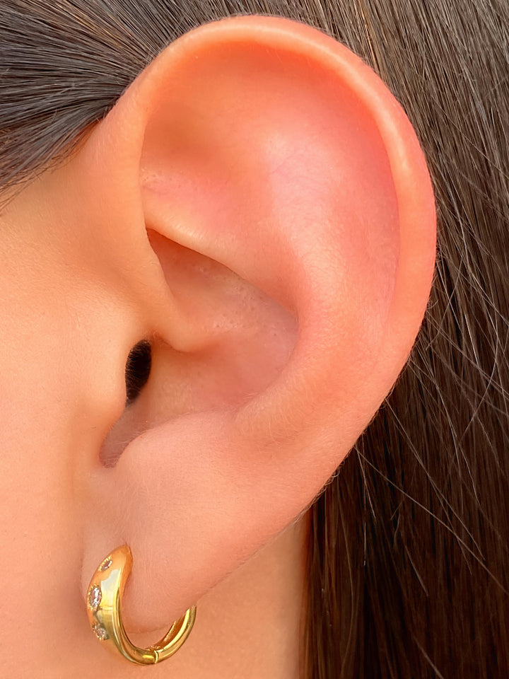 Par Arracada Gruesa Con Tres Zirconias