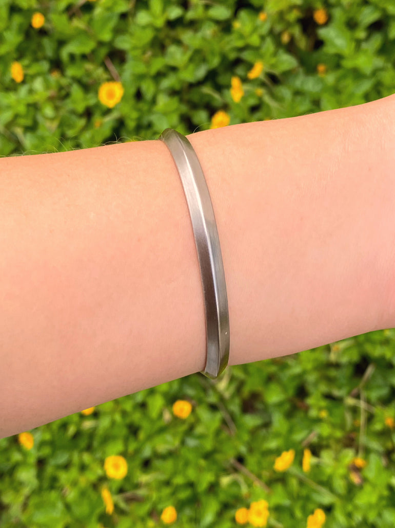 Brazalete Abierto Liso Plateado