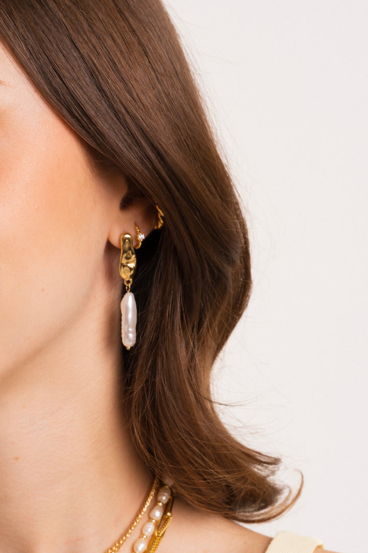 Par Arete Irregular Con Perla