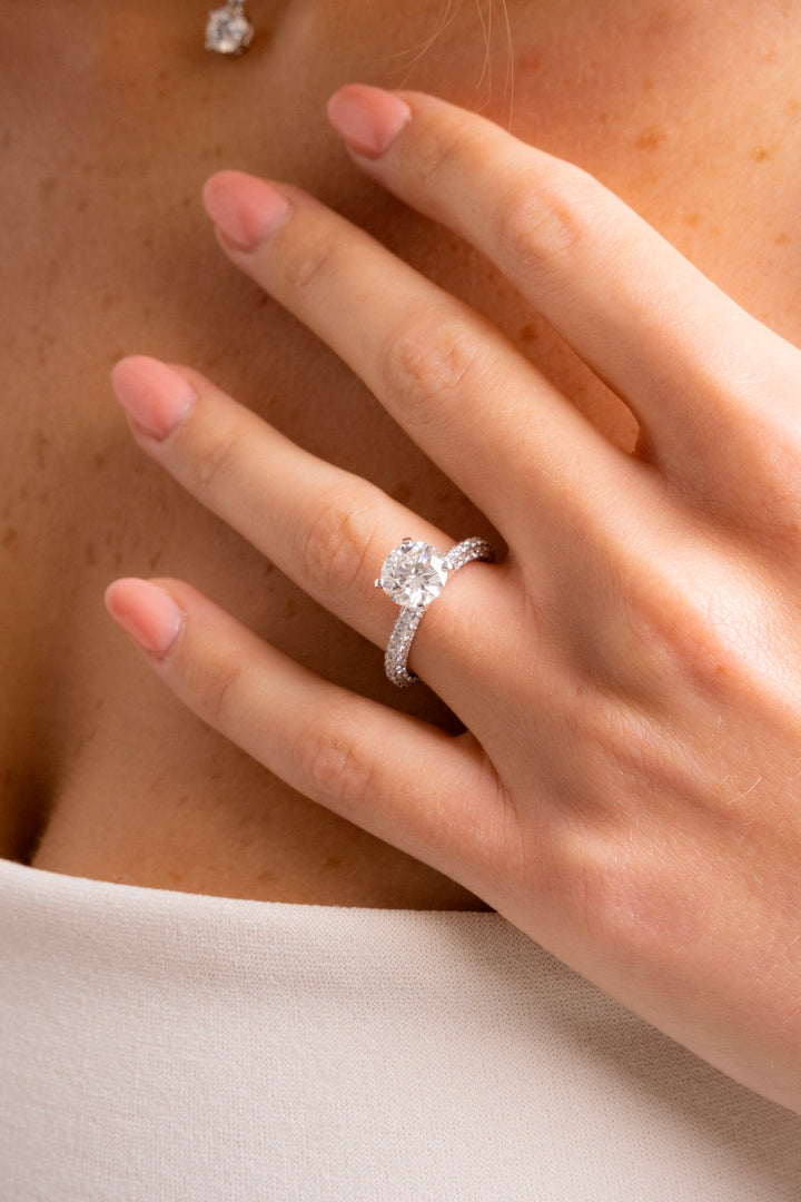 Anillo de Compromiso Round Pavé 3 Ct Diamantes Lab Grown