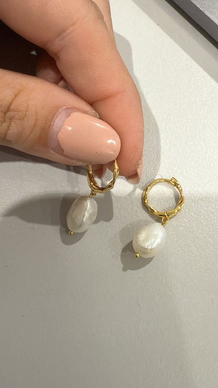 Par Arracada Irregular Con Perla