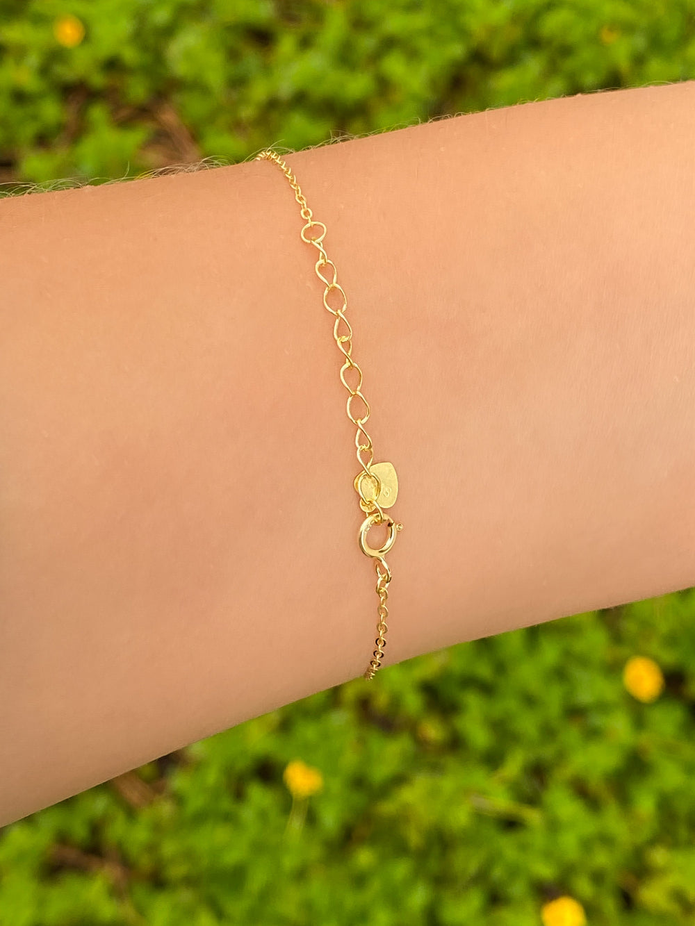 Pulsera Con Mini Cruz Dorada