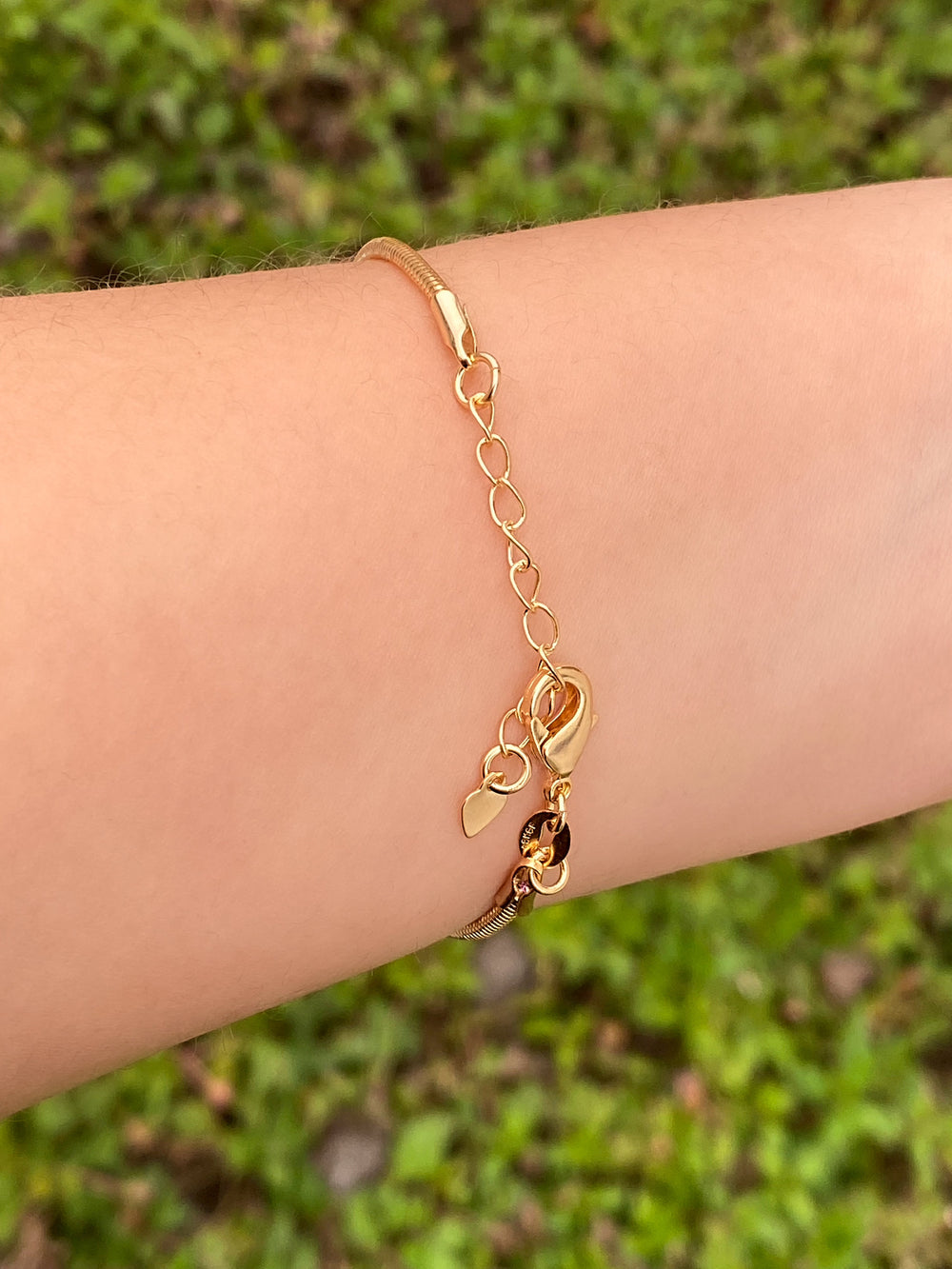 Pulsera Dorada Delgada 2 mm