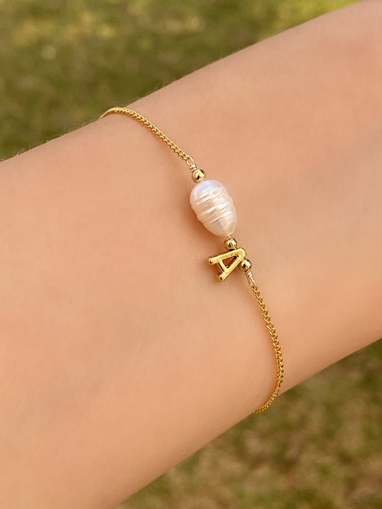 Pulsera Inicial con Perlita