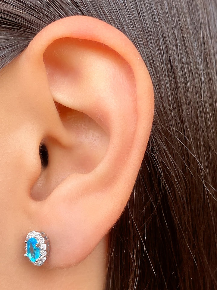 Par Arete Ovalado Birthstone Plateado