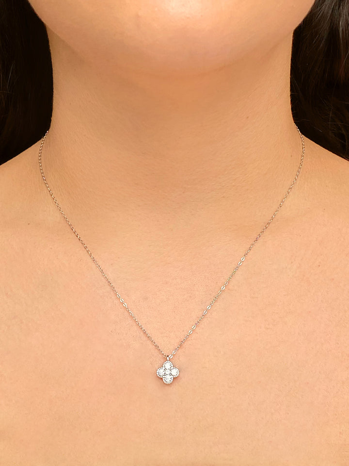 Collar Dije Trebol Moissanita 0.44 CT