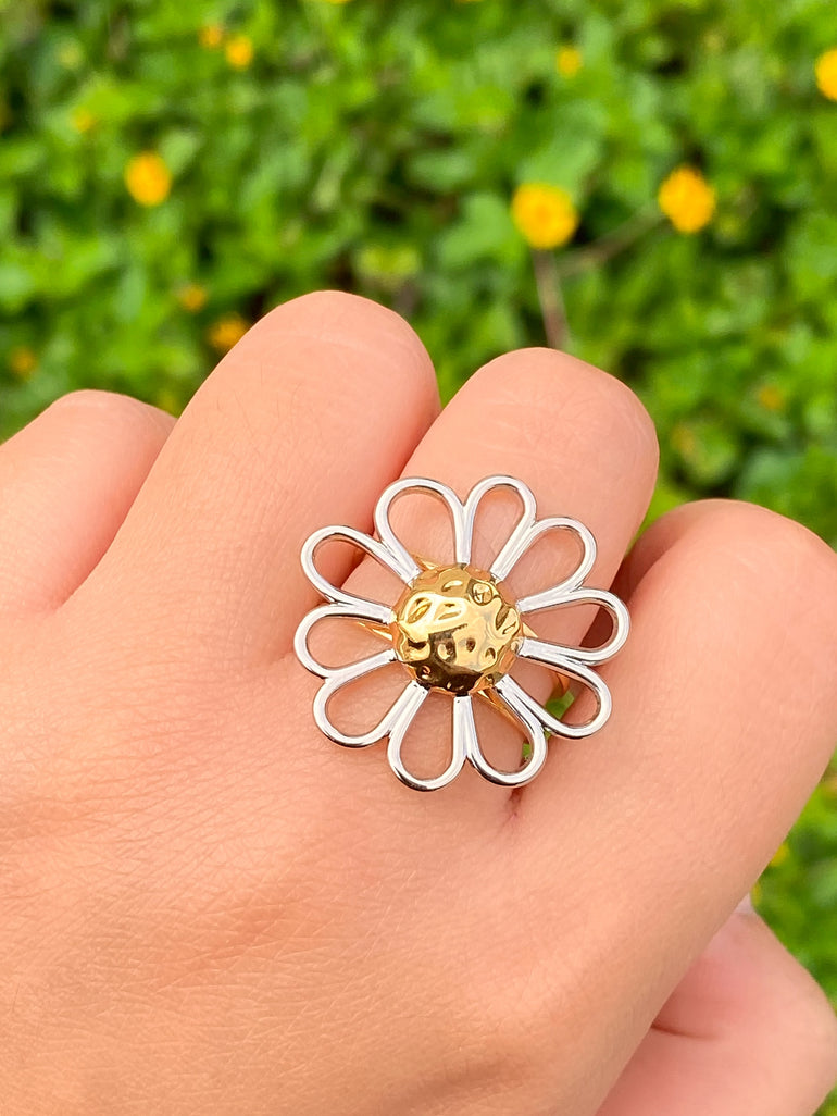 Anillo Contorno Flor Plateada Con Dorado