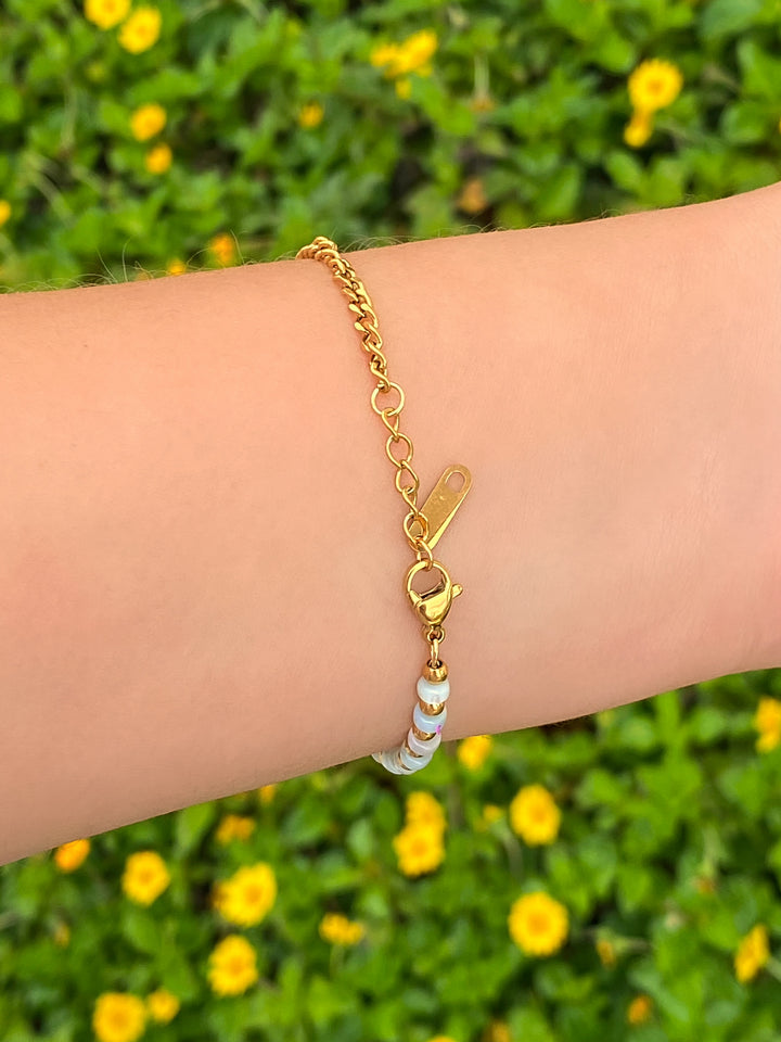 Pulsera Mitad Cadena y Piedras Con Dije Ojo