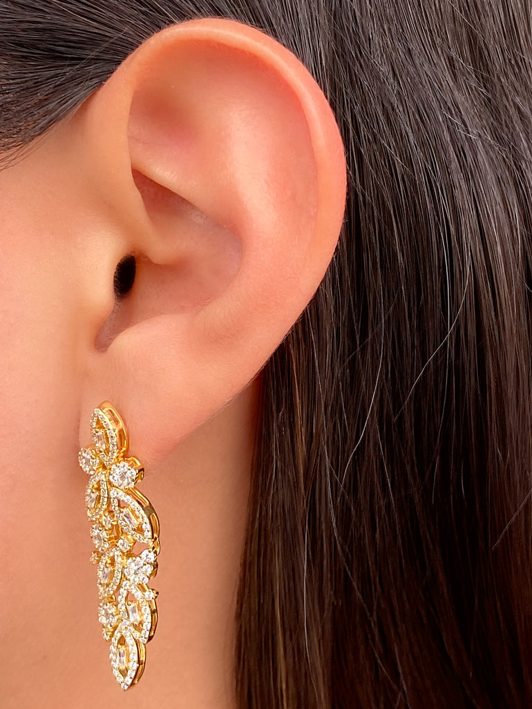 Par Arete Hojas Enlazadas Con Zirconias