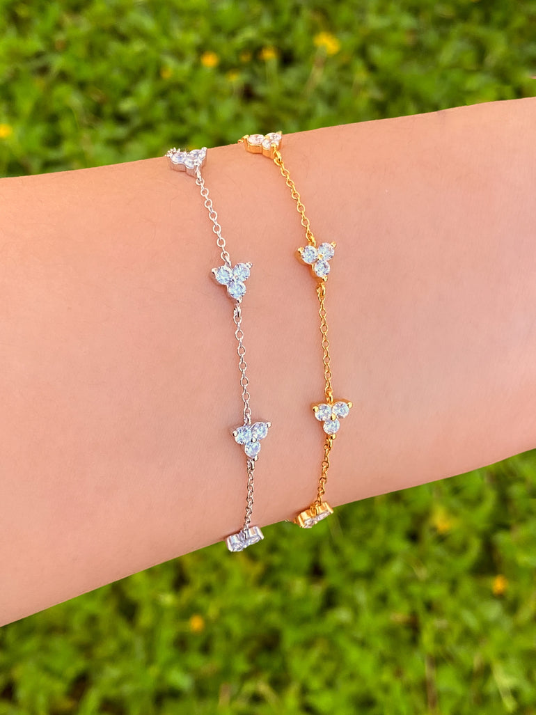 Pulsera Con Cuatro Treboles Zirconias