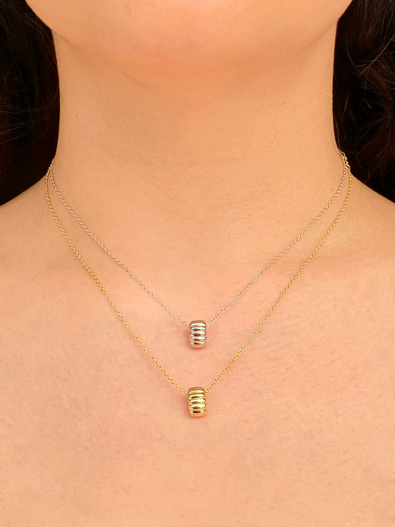 Collar Dije Cilindro Plano con Lineas