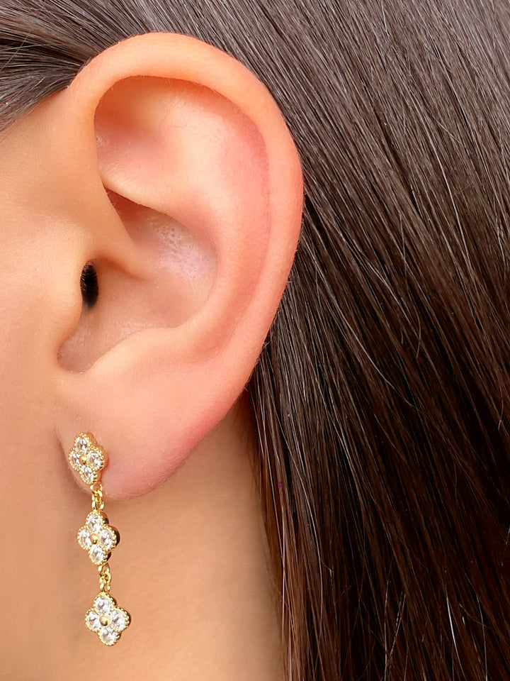Par Arete Flor Cuatro Petalos Colgantes Zirconia