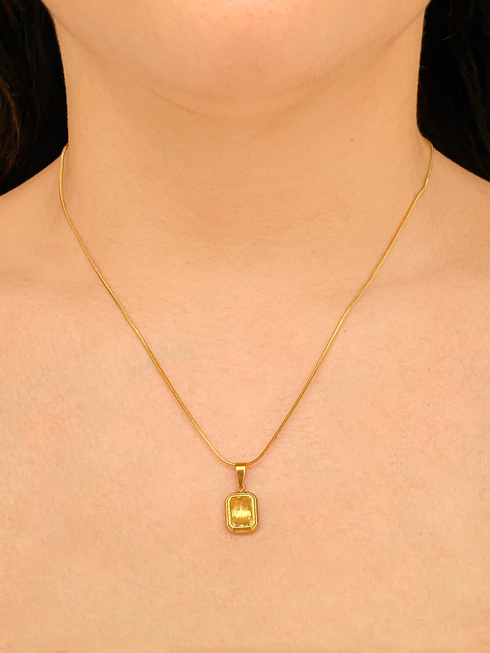 Collar Delgado Dije Rectangular Zirconia