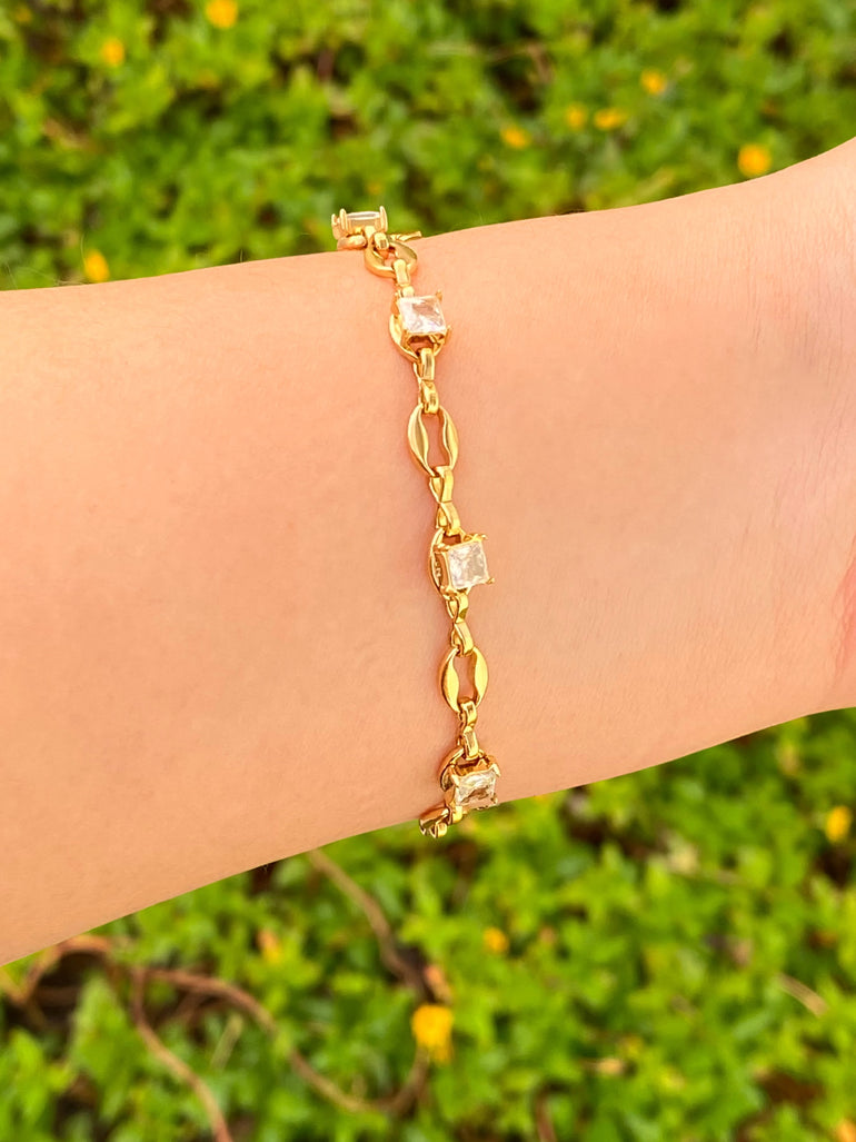 Pulsera Eslabon Bean Con Zirconia Cuadrada