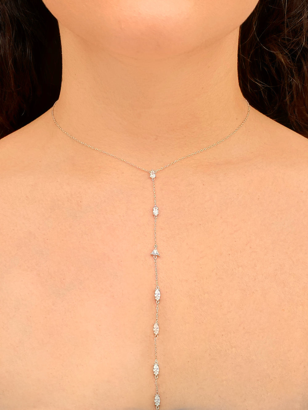 Collar Corbatin Siete Zirconias