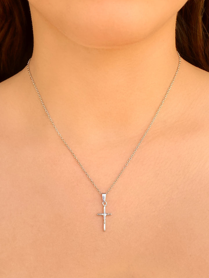 Collar Con Crucifijo
