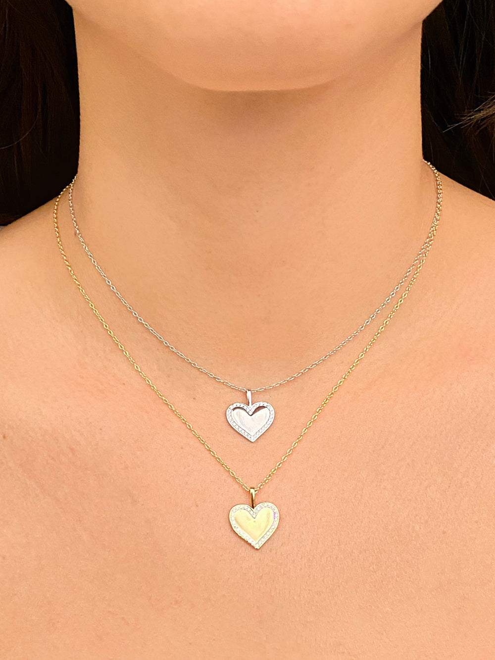 Collar Dije Corazon Con Borde Zirconias