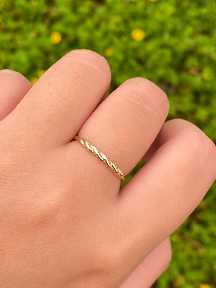 Anillo  Semi Trenzado Oro 10K