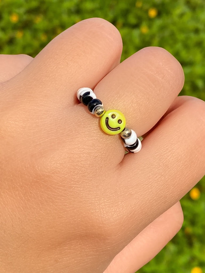 Anillo Blanco y Negro Carita Feliz