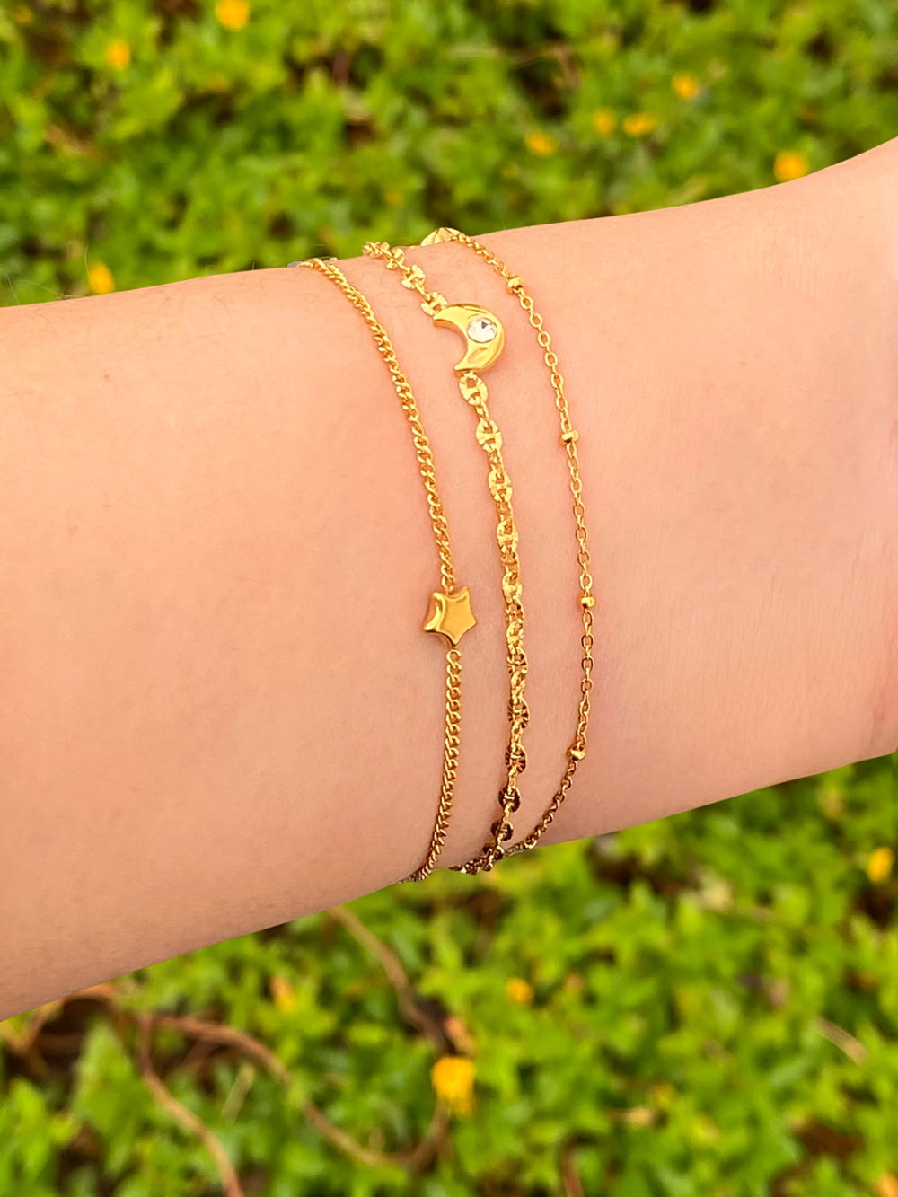 Pulsera Triple Cadena Con Luna y Estrella
