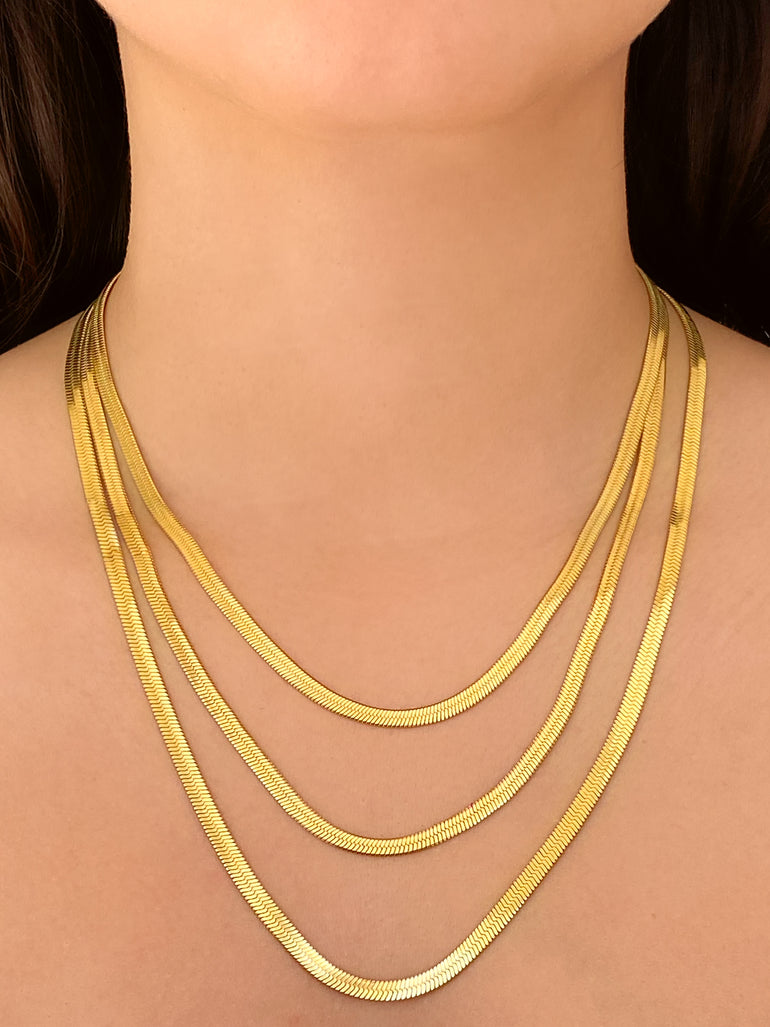 Collar Dorado Cadena Planchada 4 mm